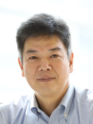 平本 健二 写真