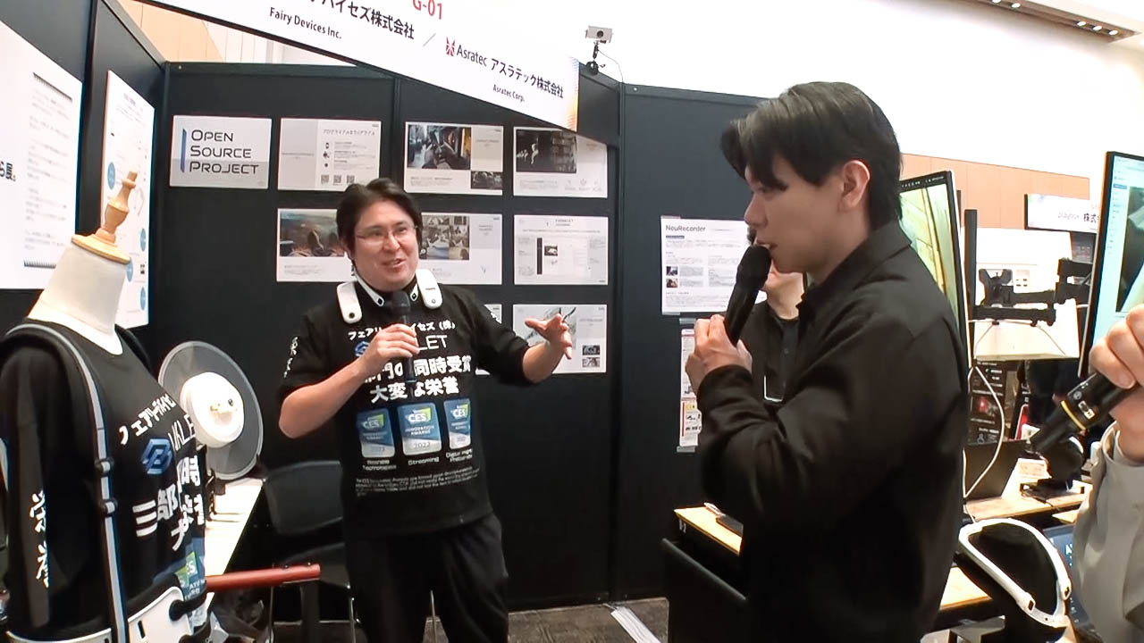 野田クリスタル氏によるゴールドブースライブレポートの様子