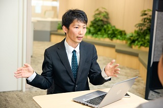 株式会社日立システムズ 宇野 文康様